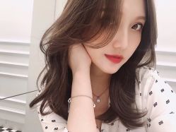 -AYO SALON