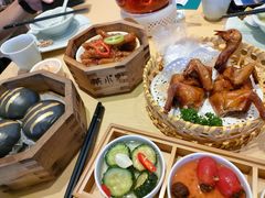 金牌脆皮乳鸽-茶小点(丽悦新天店)