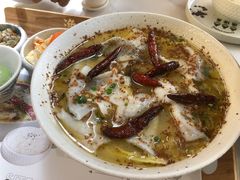 -渔语鱼新川菜Bistro(万象天地店)