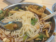 -柳州肥姨妈大骨螺蛳粉(东靖路店)