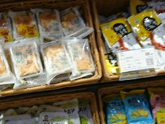 -来伊份1038(新村路三店)