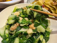-霄汉牛三鲜湖北砂锅菜(万松园2店)