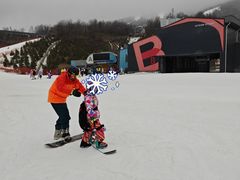 -鳌山滑雪度假区