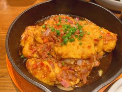 蒜香火腿包浆豆腐-云海肴·汽锅鸡·云南代表菜(天山百盛优客店)