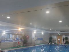 -小蓝鲸游泳培训基地(石景山店)