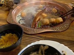 -江湖餐厅–重庆九宫格老火锅