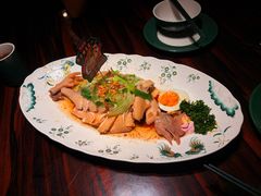 始创葱油淋鸡-粤·向群饭店(麓景路店)