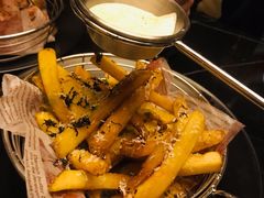 黑松露薯条-wann lounge 低温慢煮牛排·清吧