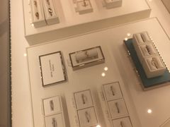 -Tiffany & Co.蒂芙尼
(杭州大厦店)