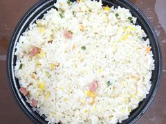 火腿鸡蛋炒饭-大尚龙虾·烧烤·秘制虾尾(星光大道店)
