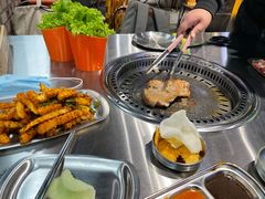 -马路牙子烧烤音乐酒馆(望京店)