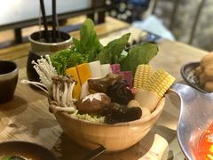 -湊湊火锅·茶憩(杭州湖滨银泰in77店)