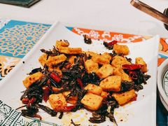 -云海肴·汽锅鸡·云南菜(天山百盛优客店)