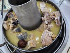 腊排骨土鸡锅-阿妈土锅鸡