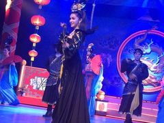 -金东尼人妖秀