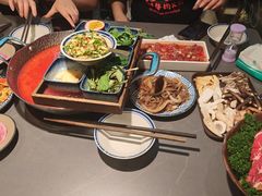 -楠小云·云南鲜菌·鲜牛自助火锅(九眼桥店)
