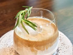 -Chom Cafe and Restaurant