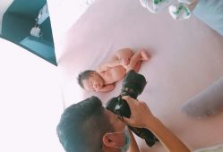 点击看大图 -金色童年新生儿满月摄影(包头店)