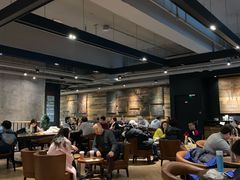 大堂-星巴克(上海虹桥南丰城办公楼店)