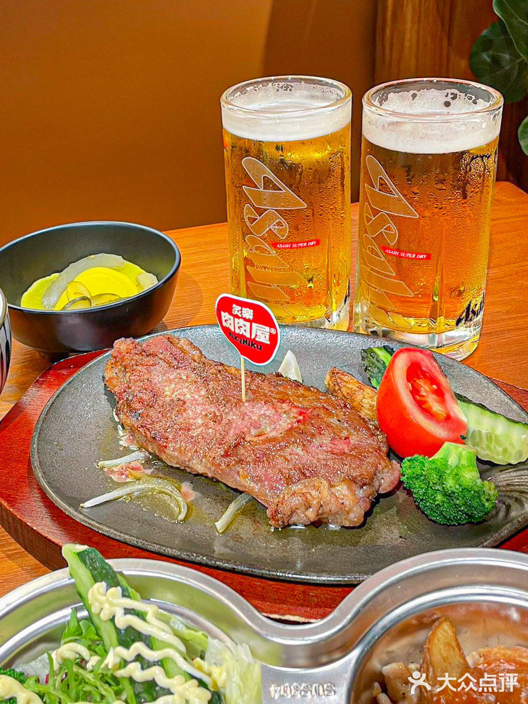 一起喝酒[啤酒]烧烤看欧洲杯！！！！