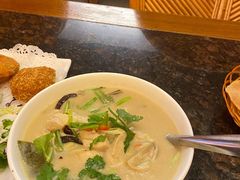 酸辣椰汁汤-厨屋餐厅