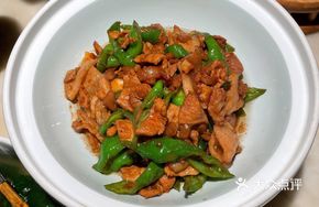 Pickled Radish and Chili Stir-fried Pork