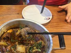 -爆炸头阿姨小四川正宗川味小吃(无任何分店)