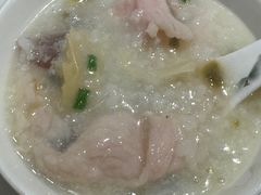 皮蛋瘦肉粥-老广酒楼(樱花店)