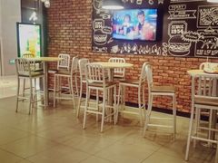 -汉堡王(大连柏威年餐厅店)