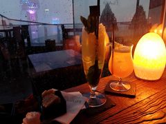-FLAIR顶层餐厅酒吧(浦东丽思卡尔顿酒店)