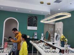 -无界眼镜MaxLess(南翔印象城店)