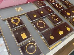 -王府井百货熙地港店