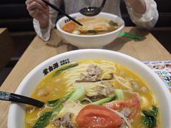 -蒙自源米线大王(花园城商场店)