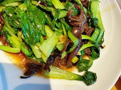 -关东小磨东北菜(上海长风大悦城店)