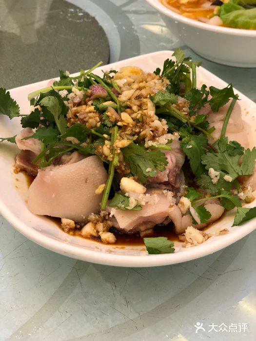 益健名厨海鲜城(夏湾店)沙姜白切猪手图片