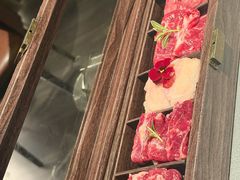 -左庭右院鲜牛肉火锅黑金店(陆家嘴中心店)