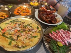 -草家酱蟹炭火烤肉店(珲春南路一店)