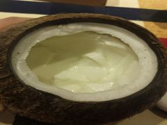 -志龙皇冠吃货椰子铺