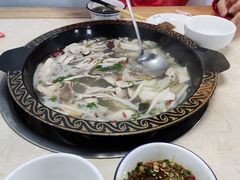 -尚品牛味汤锅火锅(康定总店)