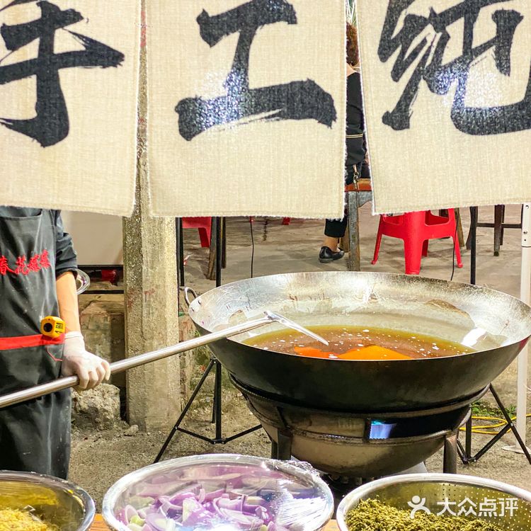 来南亚吃火锅啦！把重庆味道搬来昆明
