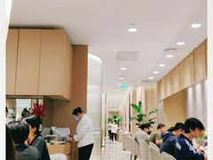 -香港百合居(LCM置汇旭辉广场店)