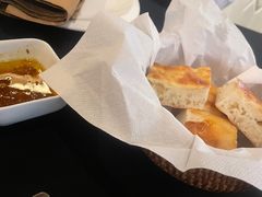 餐前面包-Efes Turkish & Mediterranean Cuisine 艾菲斯餐厅(陆家嘴店)