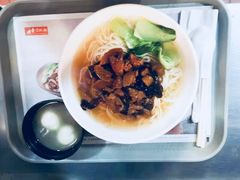 淮扬咸蛋黄狮子头-东方既白(上海浦东国际机场)