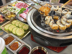 -围炉肉舍丹东海鲜烤肉·烤活鳗(步行街店)
