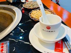 -袁小二大东北铁锅炖(吉祥村总部)