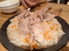 招牌羊排抓饭-阿里家·新疆烤肉酒場 by MIG