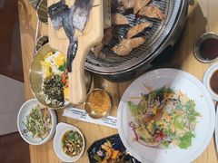 -青瓦餐厅·生鱼片·韩园烤肉(西塔店)