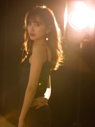 -定格摄影·轻奢定制写真馆