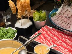 -鲜入唯煮·港式海鲜牛肉火锅(金宝街店)