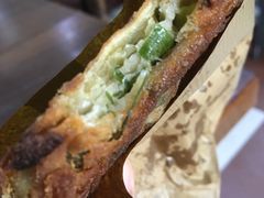 葱油饼-广慈小吃铺沪味佳饭堂